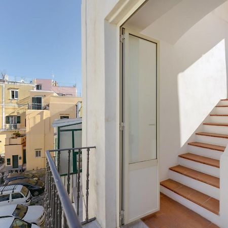 Torretta Corricella- Punta Serra Procida Kültér fotó