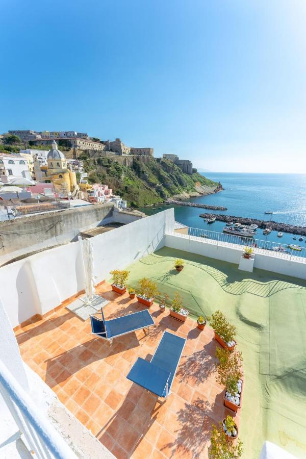 Torretta Corricella- Punta Serra Procida Kültér fotó