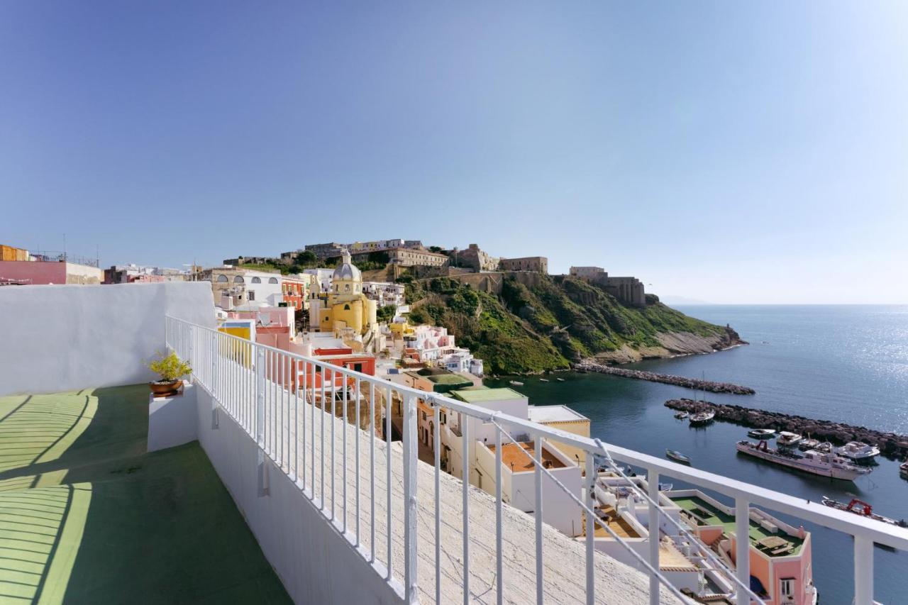 Torretta Corricella- Punta Serra Procida Kültér fotó