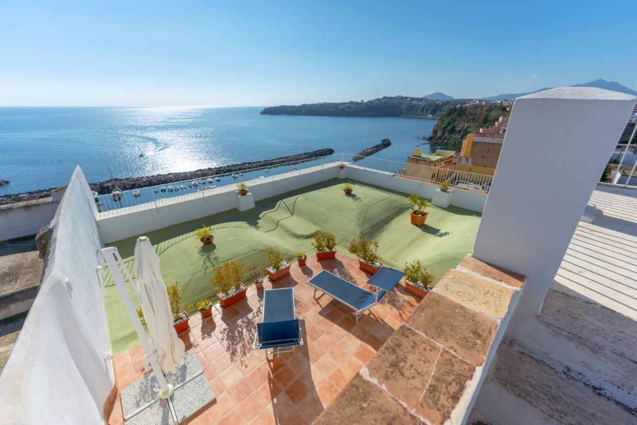 Torretta Corricella- Punta Serra Procida Kültér fotó