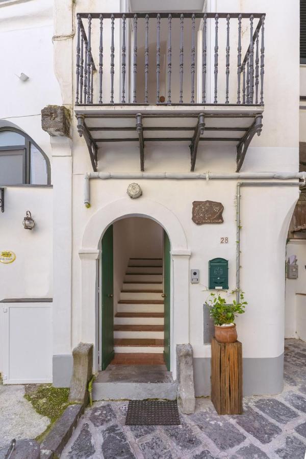 Torretta Corricella- Punta Serra Procida Kültér fotó